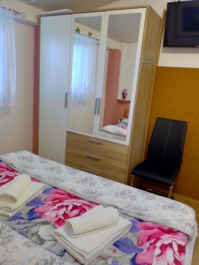 Studio Apartman Safaric สเวติ มาร์ติน นา มูรี ภายนอก รูปภาพ